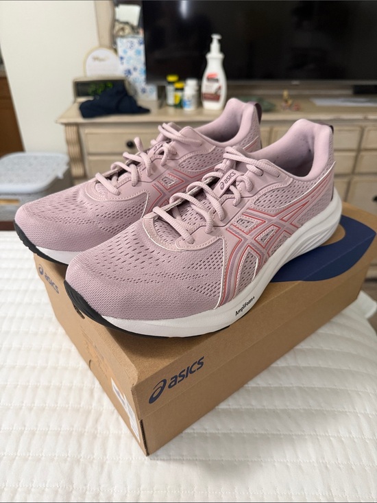 Asics Shoes - Women’s gel-contend 9 o asics size 11